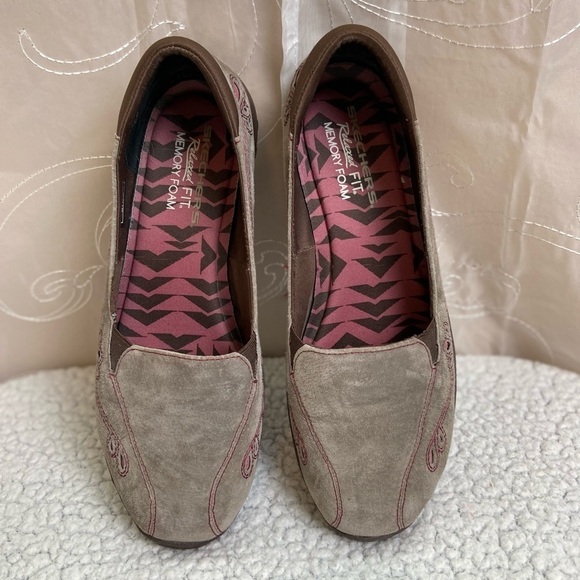 Skechers Relax Fit Slip On Loafers Women, 9.5 - Picture 8 of 13